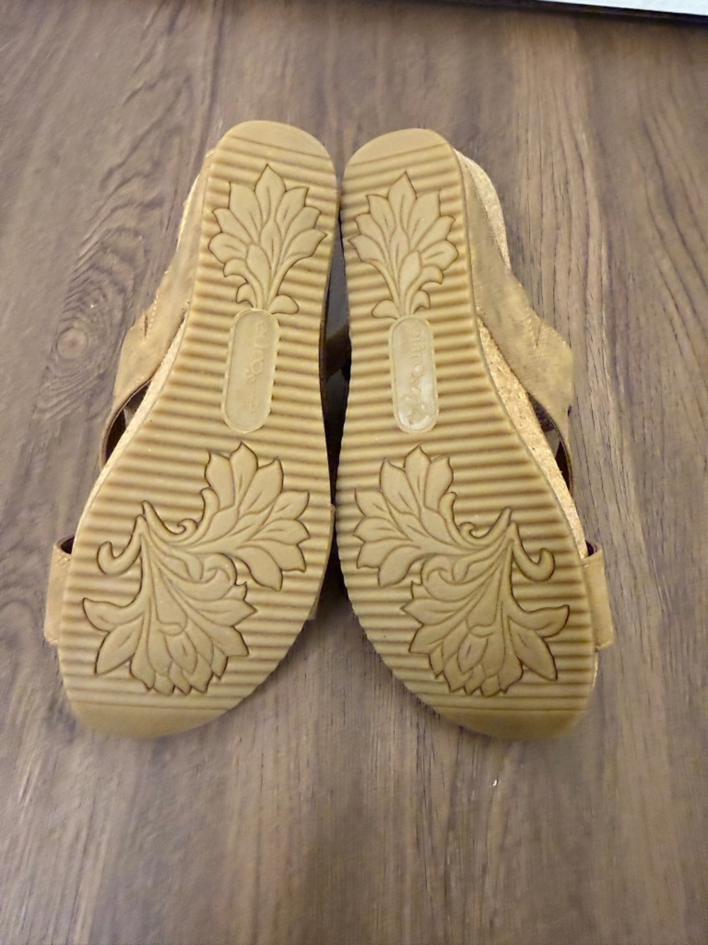 Eurosoft Women's Empire Wedge Sandal NWOT sz 7 - Picture 9 of 11